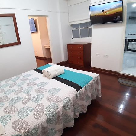 Apartamento Lindo - A 2 Cuadras De La Plaza De Armas Y Del Palacio De Gobierno Lima Exterior foto
